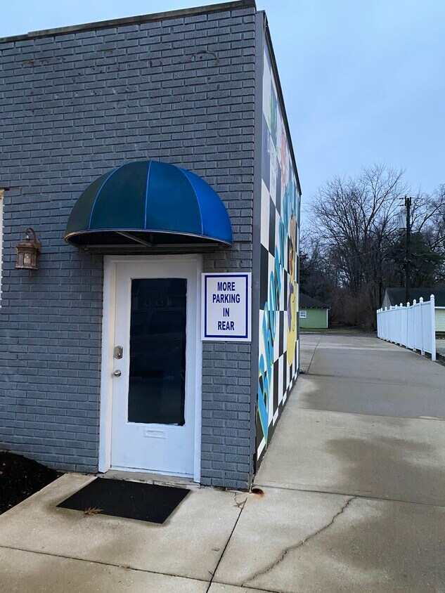 2015A E 62nd St Unit Broad Ripple Upper Back, Indianapolis, IN 46220