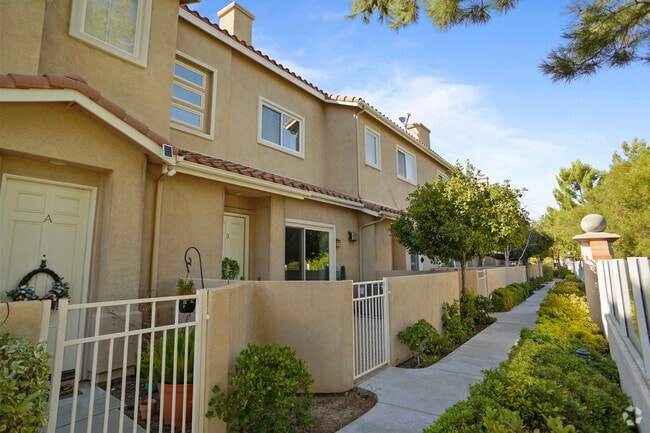 Building Photo - 25720 Armstrong Cir