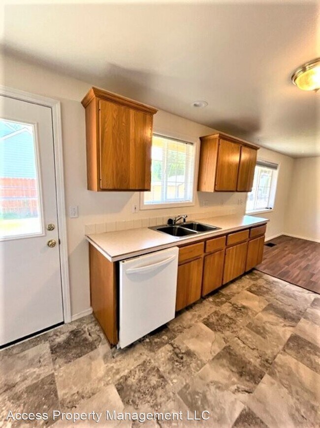 Building Photo - 2 br, 1.5 bath House - 822 Fellow
