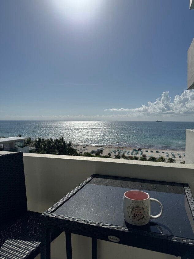 Photo - 2899 Collins Ave (Miami, FL)