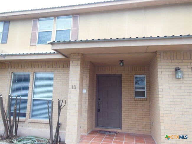 Building Photo - 1641 Kuehler Ave