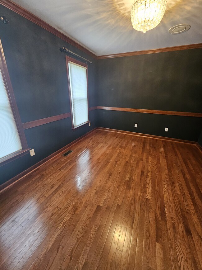 Foto del edificio - 402 E Raintree Ln