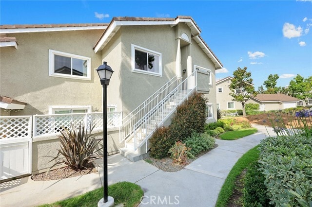 Building Photo - 549 Springbrook N