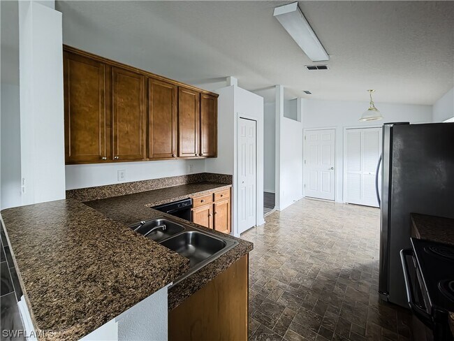 Foto del edificio - 2212 Sotterley Ln