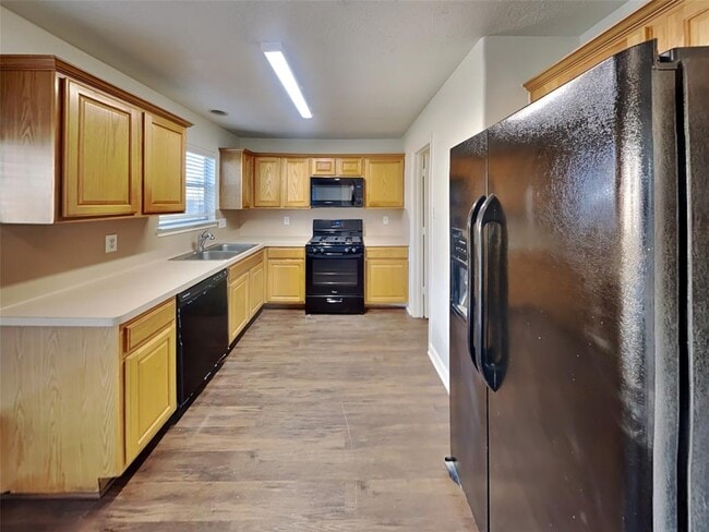 Building Photo - 26114 Cypresswood Dr