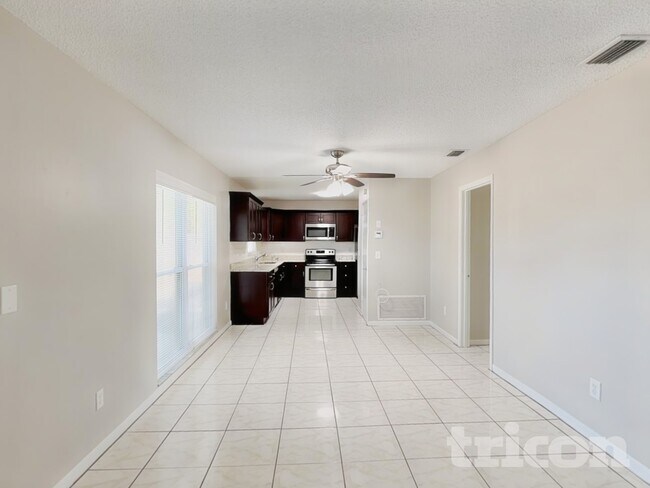 Foto del edificio - 12624 Eddington Rd