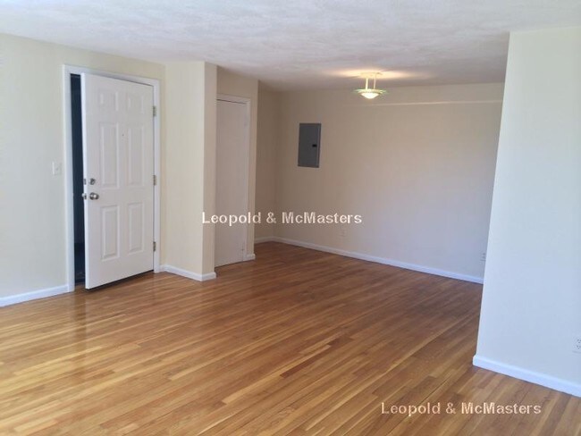 Building Photo - 80 Litchfield St