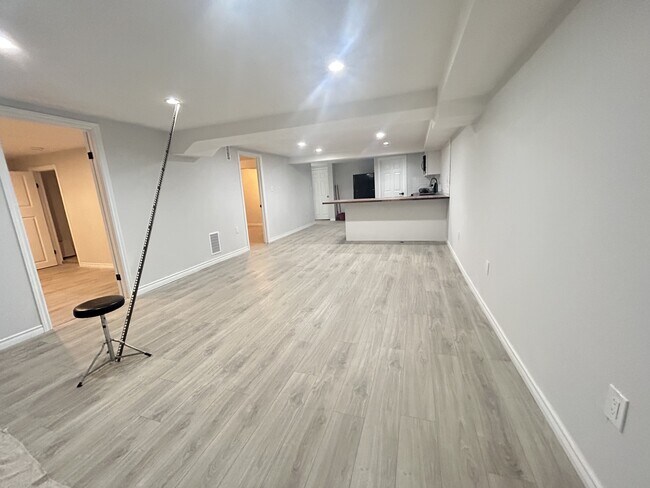 Building Photo - 450 Ferguson Ave N