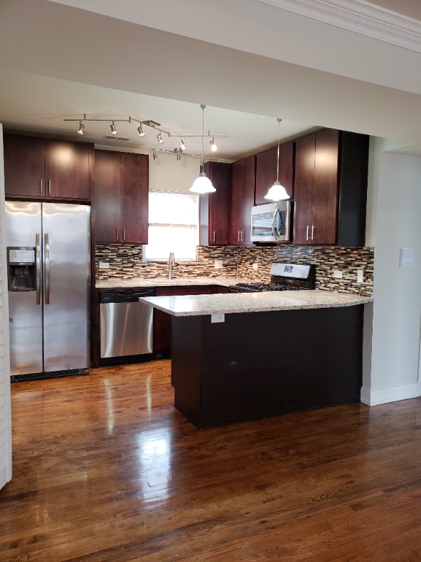 Photo - 2505 W Granville Ave (Chicago, IL)