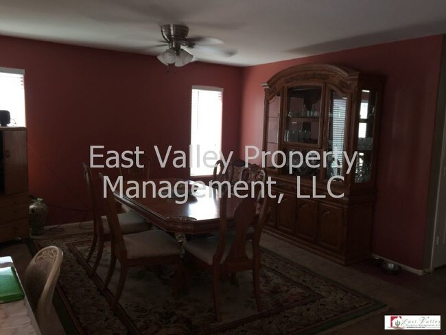 Foto del edificio - 73 W Canyon Rock Rd