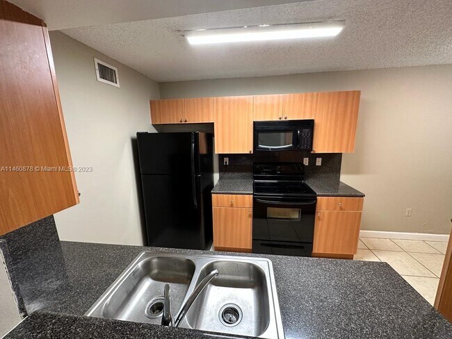 Foto del edificio - 9742 NW 48th Terrace