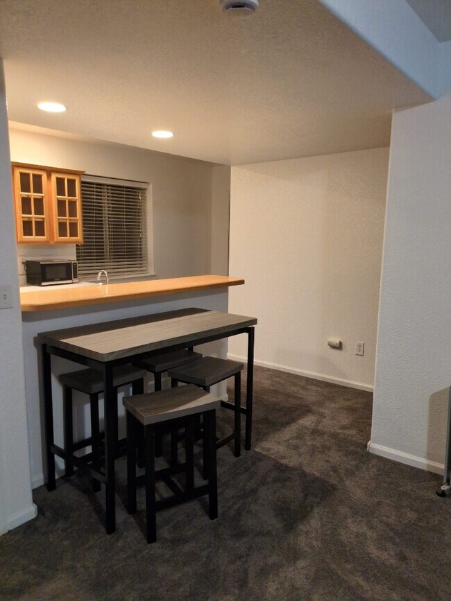 Foto del edificio - 1695 Cherry St