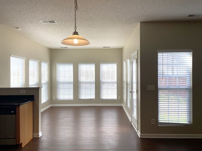 Building Photo - 8323 Carolina Laurel Ct