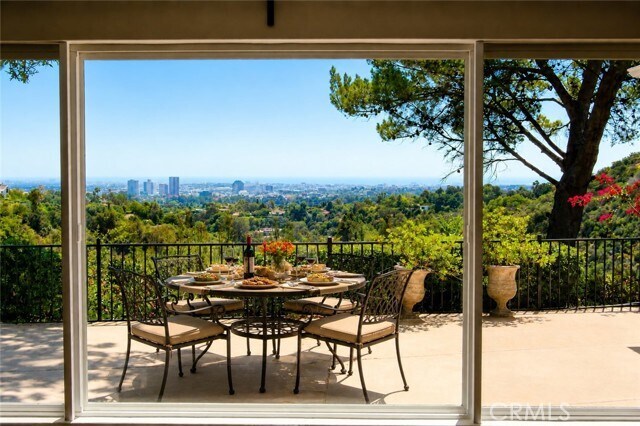 Foto del edificio - 1005 Stradella Rd