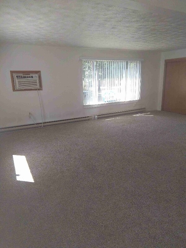 Primary Photo - 2126 W Pacific Ave