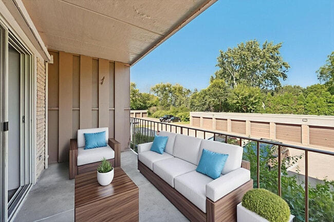 Building Photo - Cherry Court Apartments