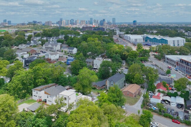Foto del edificio - 407B Moore Ave
