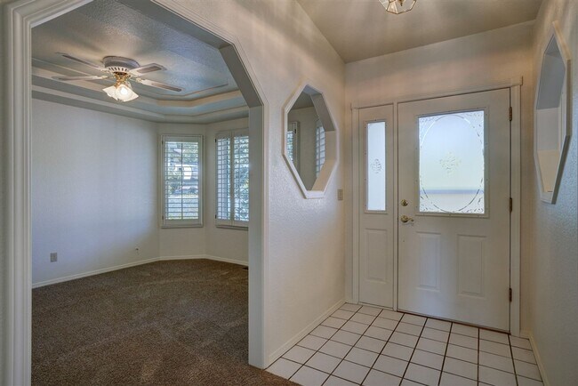 Foto del edificio - Freshly painted, 3 Bedroom, 2 Bath Home in...