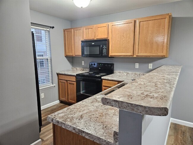 Foto del edificio - 11201 Spring Creek Ln