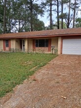 Building Photo - 1110 Shalimar Dr