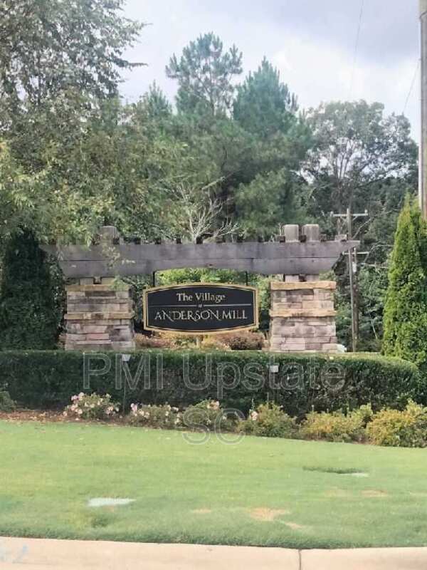 Foto del edificio - 567 Chantry Ln