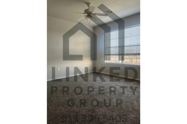 Foto del edificio - Townhome off Riverside in Tulsa!