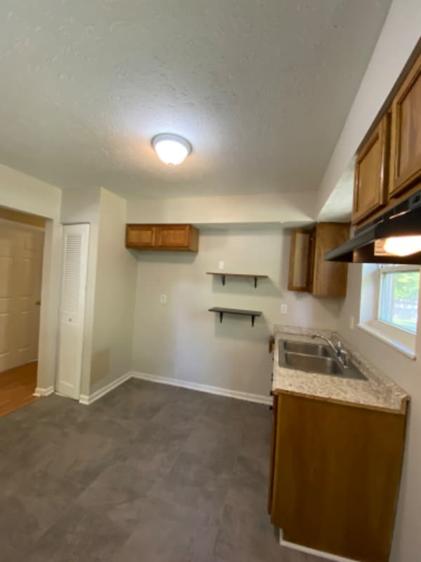 Building Photo - 10107 Coralwood Dr