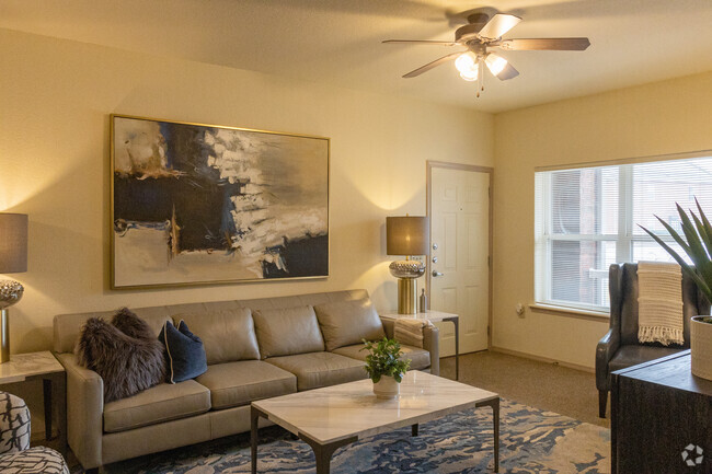 2BR, 2BA - 1093SF - The Links at Norman