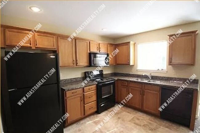 Foto del edificio - Spacious 3 Bedroom Townhome in Platte City...