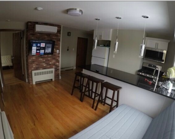 Foto principal - 232 Brookline St