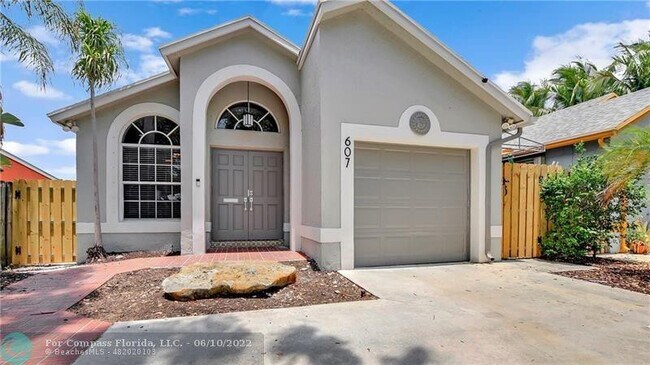 Foto del edificio - 607 SW 15th St