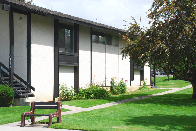 Building Photo - 55+Senior Community - Lincoln Heights Terrace