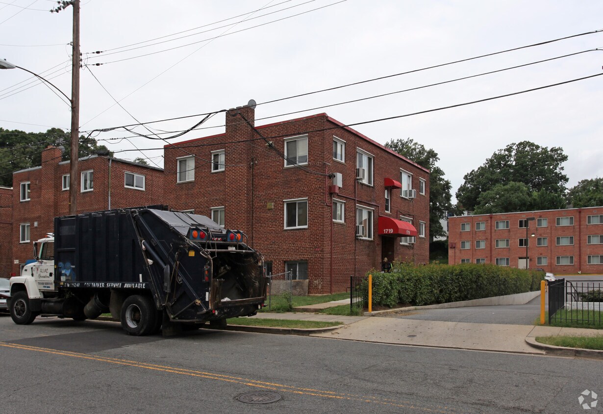 Foto del edificio - 1719 27th St SE