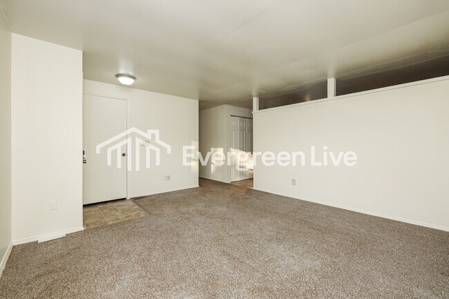 Building Photo - 7320 Kirkveiw Dr