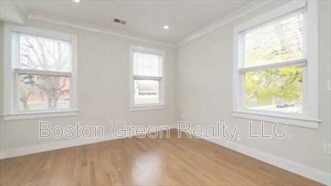 Building Photo - 2A Rossmore Rd