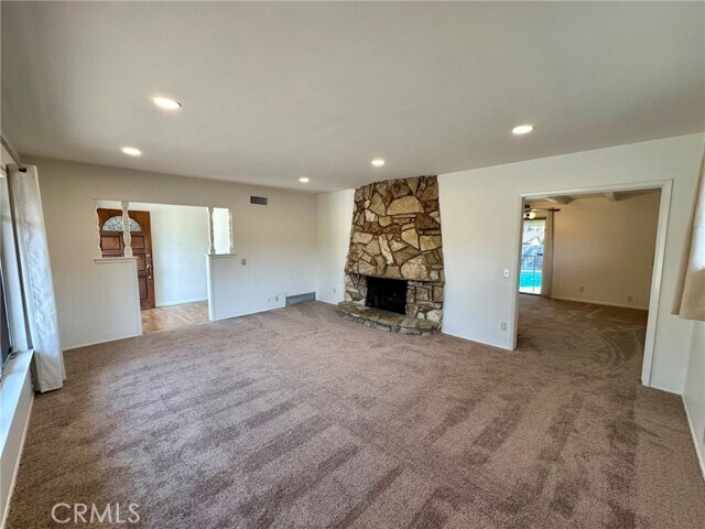 Foto del edificio - 950 E Mountain View Ave