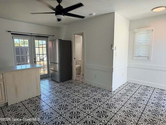 Building Photo - 1454 Guava Ave