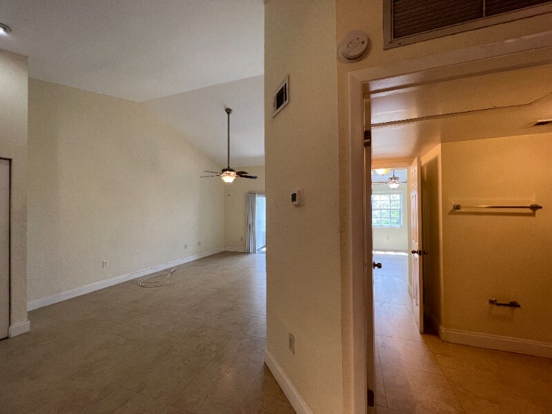 Photo - 2803 N Oakland Forest Dr (Oakland Park, FL)