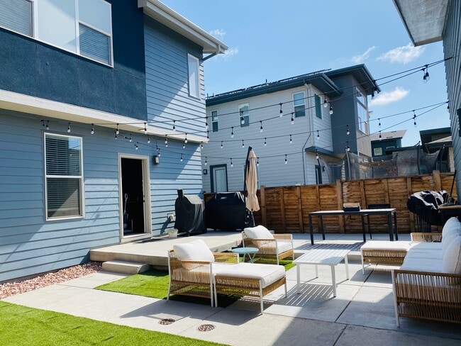Building Photo - 9416 E 59th Ave