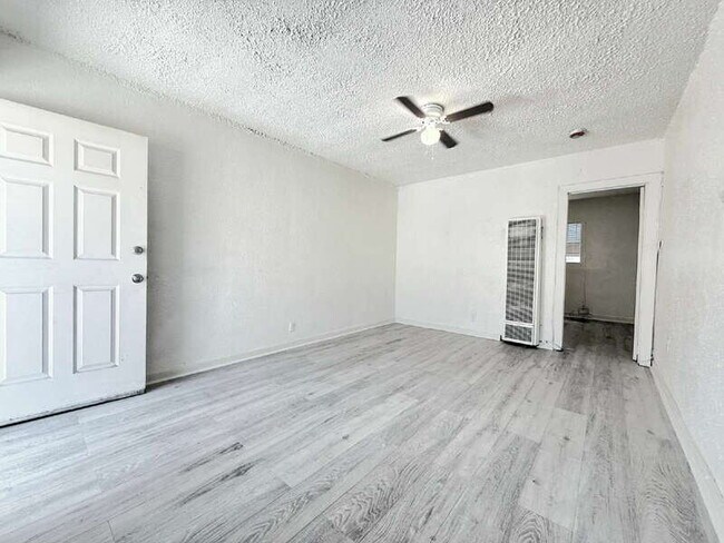 Foto del edificio - 8508 1/4 San Pedro Street