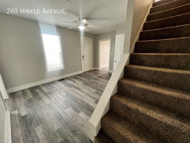 Foto del edificio - Fully Updated 2 Bedroom House in Merion Vi...