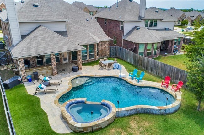 Building Photo - 5312 Grove Cove Dr