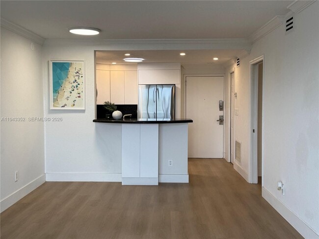 Foto del edificio - 2020 NE 135th St