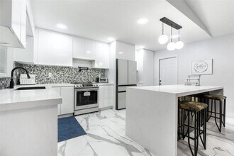 Building Photo - 18525 NW 39th Ave Building Photo - 18525 NW 39th Ave