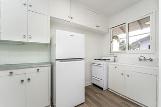 Building Photo - 1816 Citron St