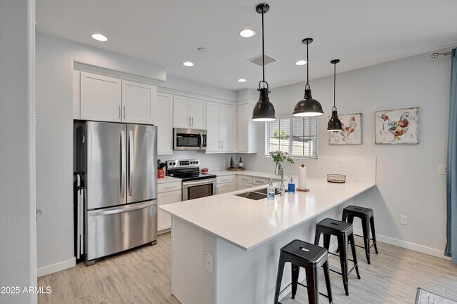 Foto del edificio - 4100 S Pinelake Way