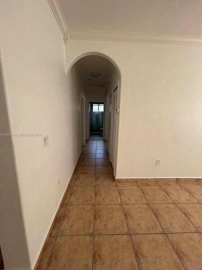 Foto del edificio - 9117 NW 169th St