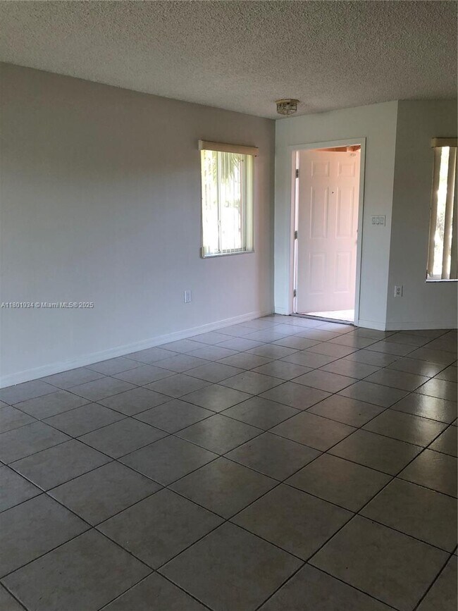 Foto del edificio - 6910 SW 164th Ct