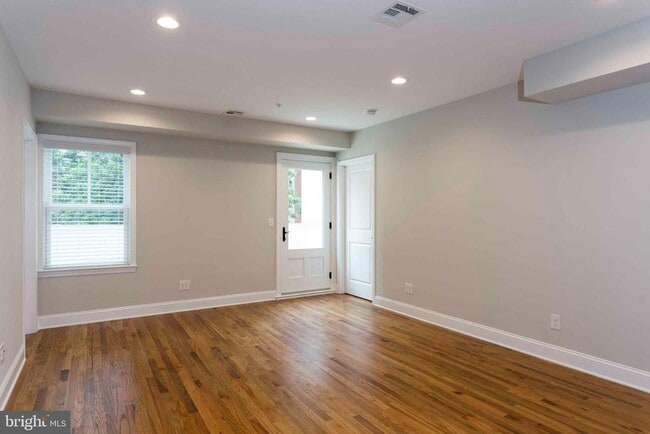 Building Photo - 2023-25 Rittenhouse Square