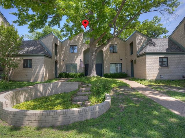 Foto principal - 2633 McCart Ave